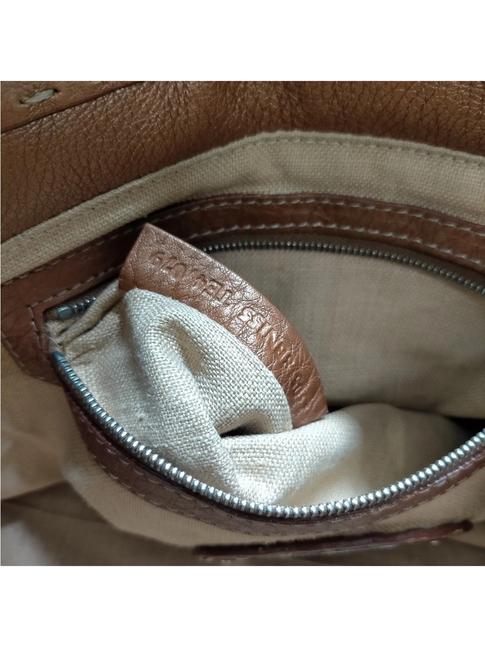FENDI SELLERIA LEATHER TOTE BAG - Picture 8 of 9